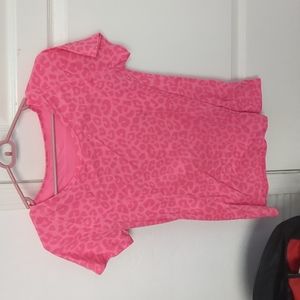 pink cheetah print H&M athletic running shirt!